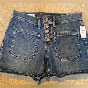Gap 5” shorts- 27 petite